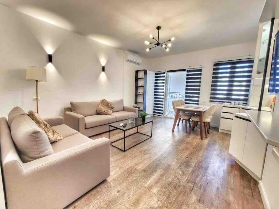 53° Bs Skanderbeg City Center Comfort Tirana Exterior photo